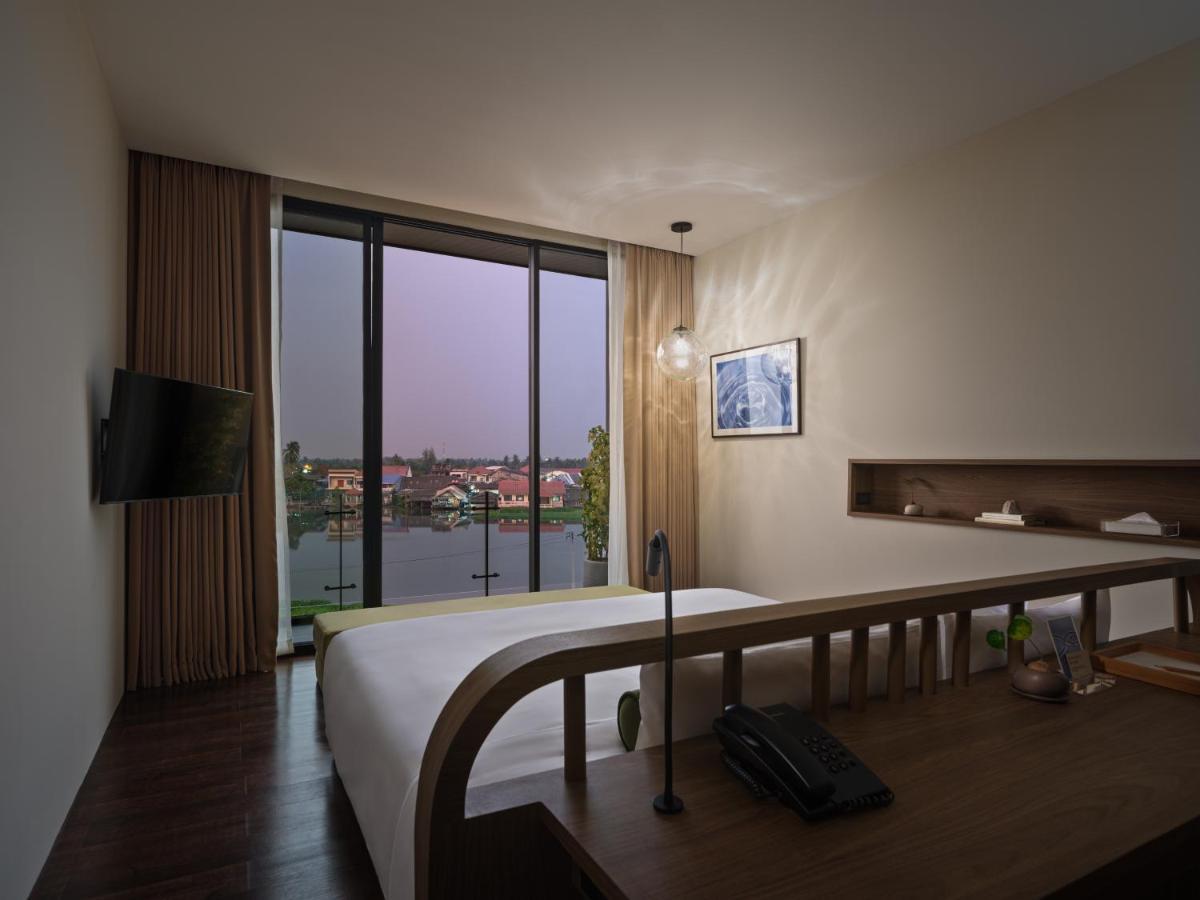 Neera Retreat Hotel Nakhon Pathom Extérieur photo