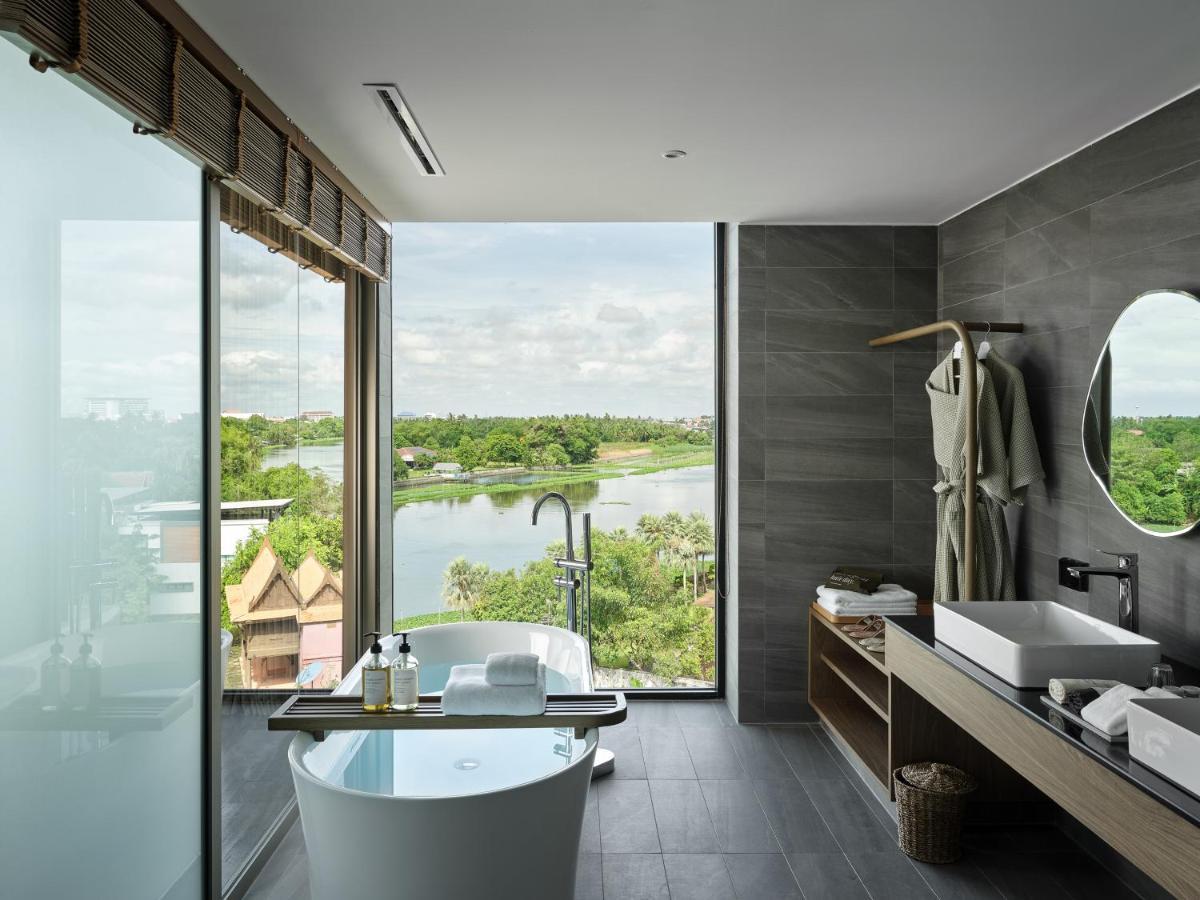 Neera Retreat Hotel Nakhon Pathom Extérieur photo