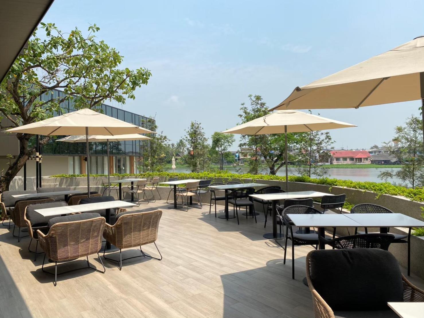 Neera Retreat Hotel Nakhon Pathom Extérieur photo